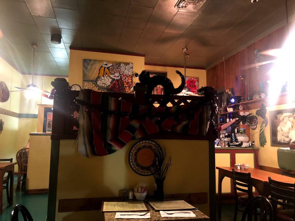 Castillos | restaurant | 4995 5th St, Mariposa, CA 95338, USA | 2097424413 OR +1 209-742-4413