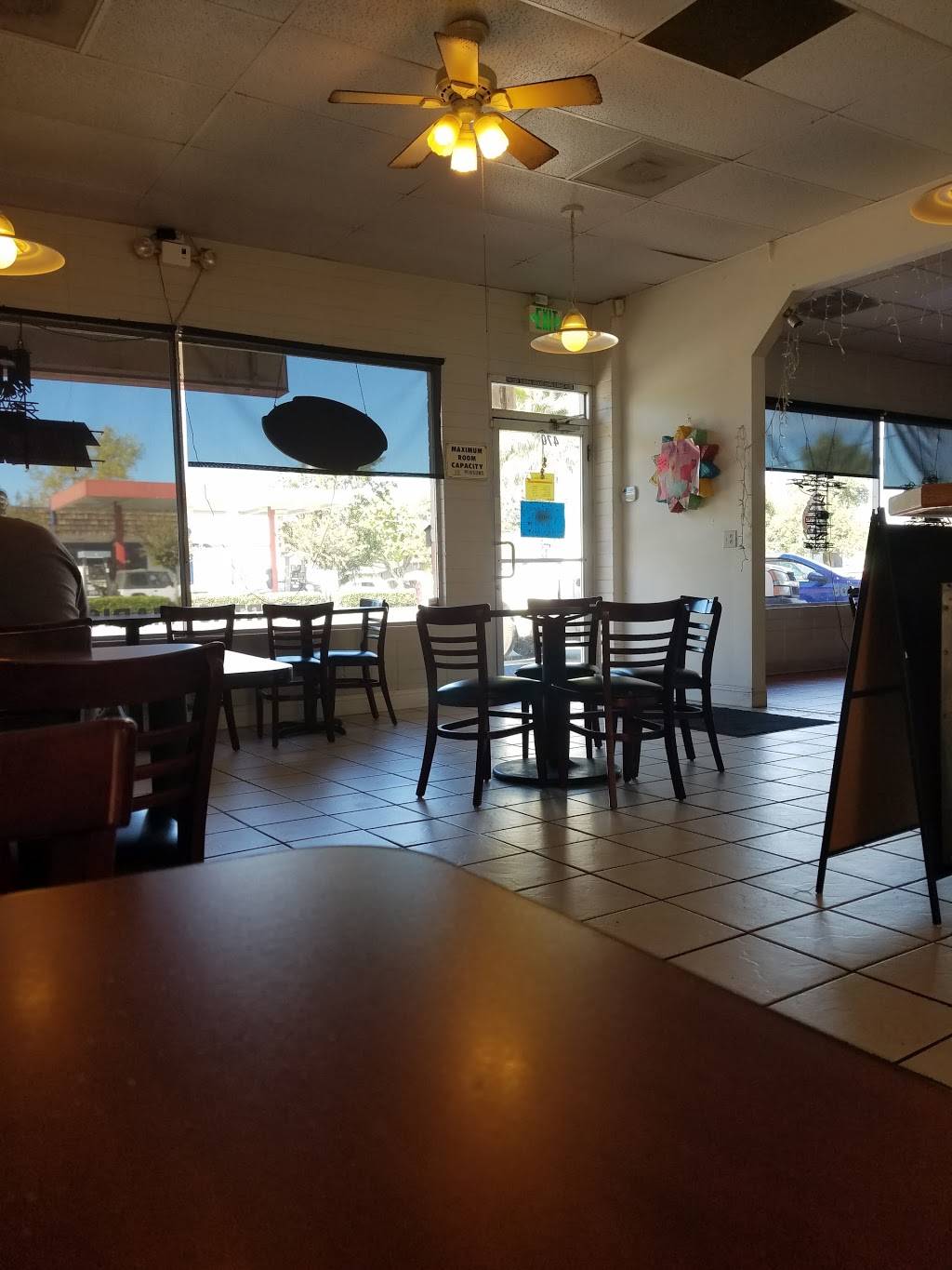 Lupita Kitchen | restaurant | 490 N Adams St, Dixon, CA 95620, USA | 7076788820 OR +1 707-678-8820