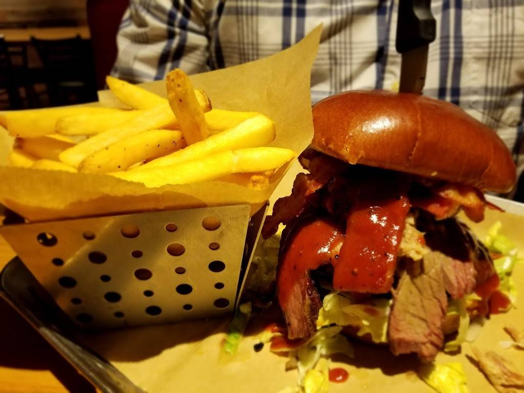 Chilis Grill & Bar | meal takeaway | 463725 FL-200, Yulee, FL 32097, USA | 9042258666 OR +1 904-225-8666