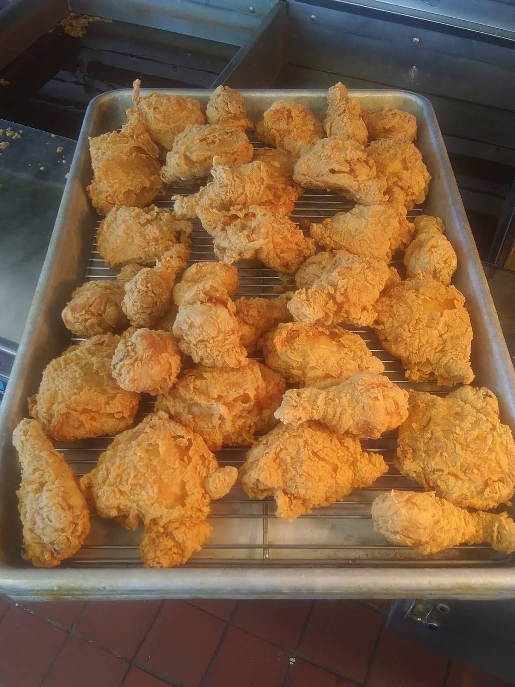 Churchs Chicken | restaurant | 5339 Cameron Rd, Austin, TX 78723, USA | 5124583426 OR +1 512-458-3426