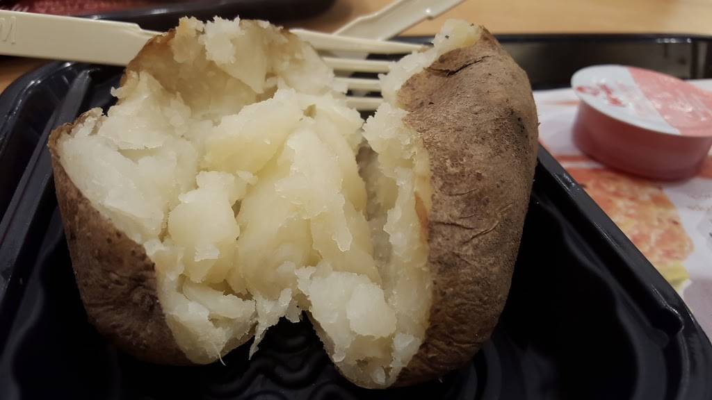 Wendys | restaurant | 175 Morris Ave, Holtsville, NY 11742, USA | 6312073725 OR +1 631-207-3725