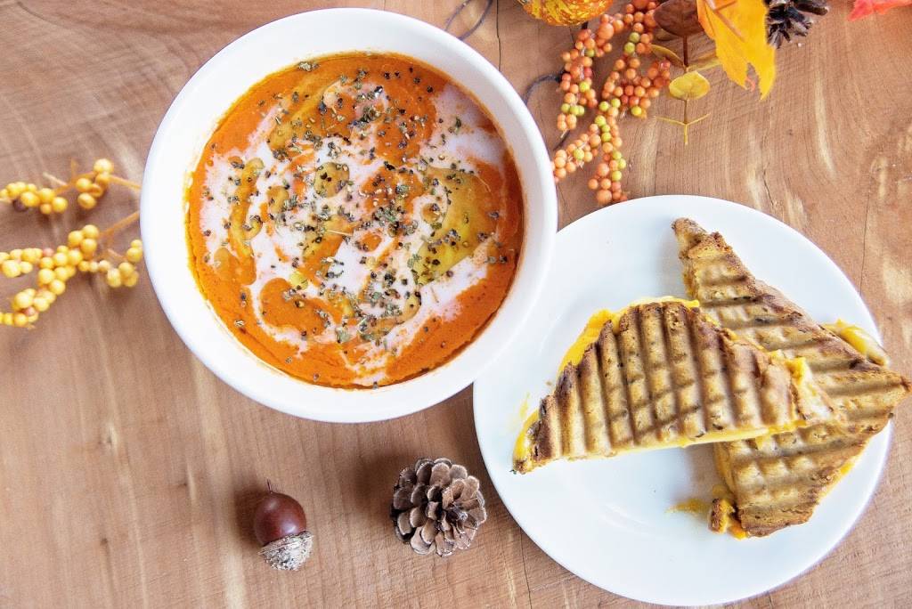 Ruby Jeans Kitchen & Juicery | restaurant | 3000 Troost Ave, Kansas City, MO 64109, USA | 8163211440 OR +1 816-321-1440