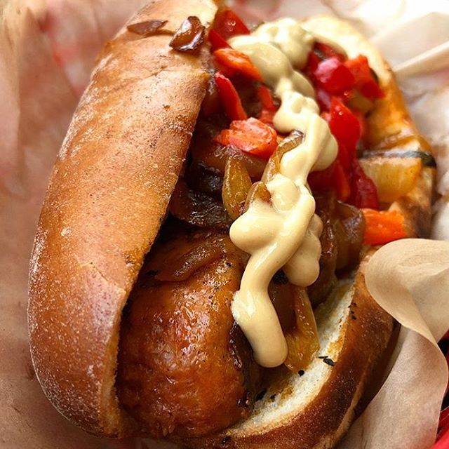 Rosamunde Sausage Grill | restaurant | 911 Washington St, Oakland, CA 94607, USA | 5103383108 OR +1 510-338-3108