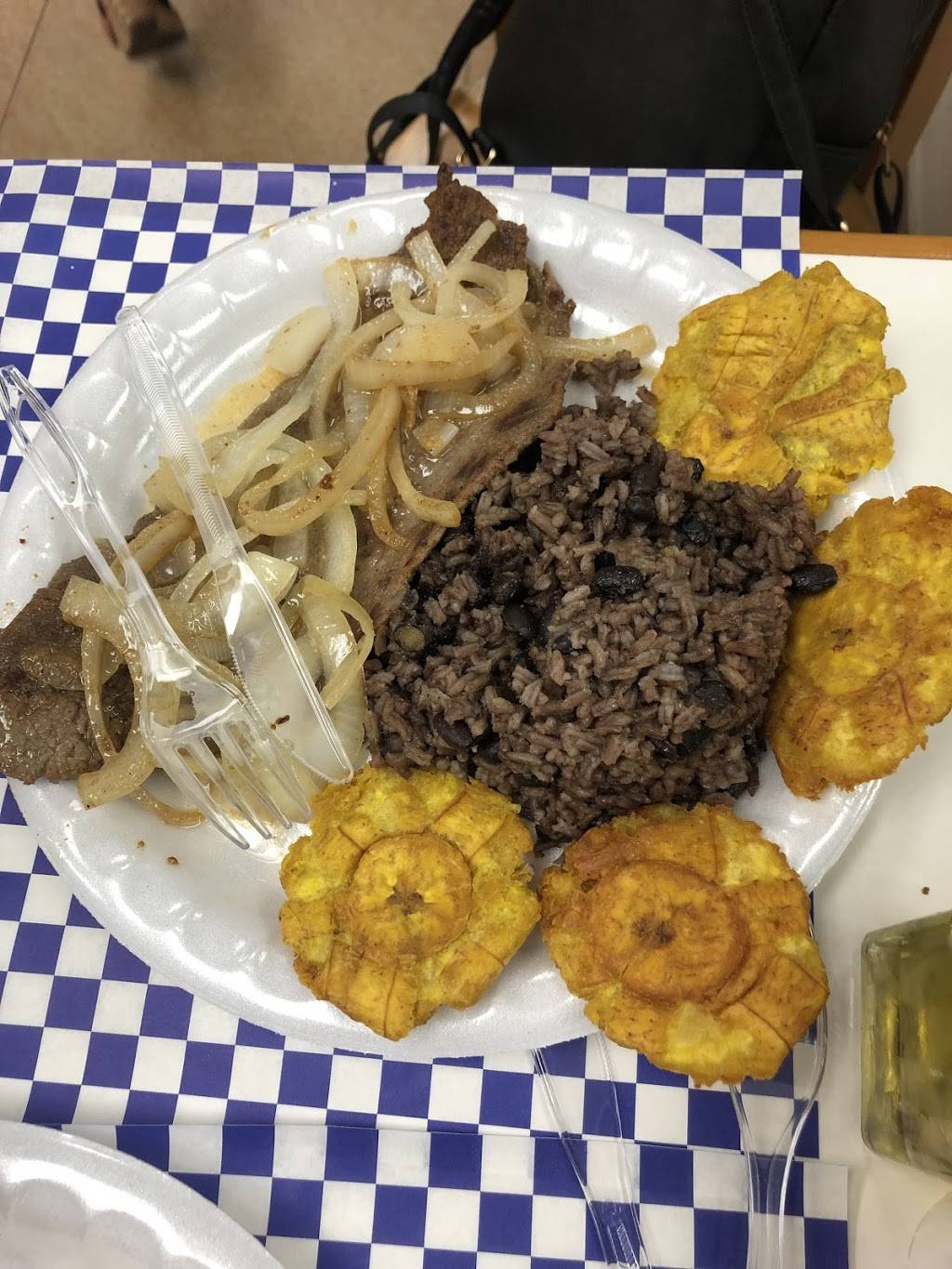 Gables Cafe | restaurant | 100 Almeria Ave, Coral Gables, FL 33134, USA | 3055296642 OR +1 305-529-6642