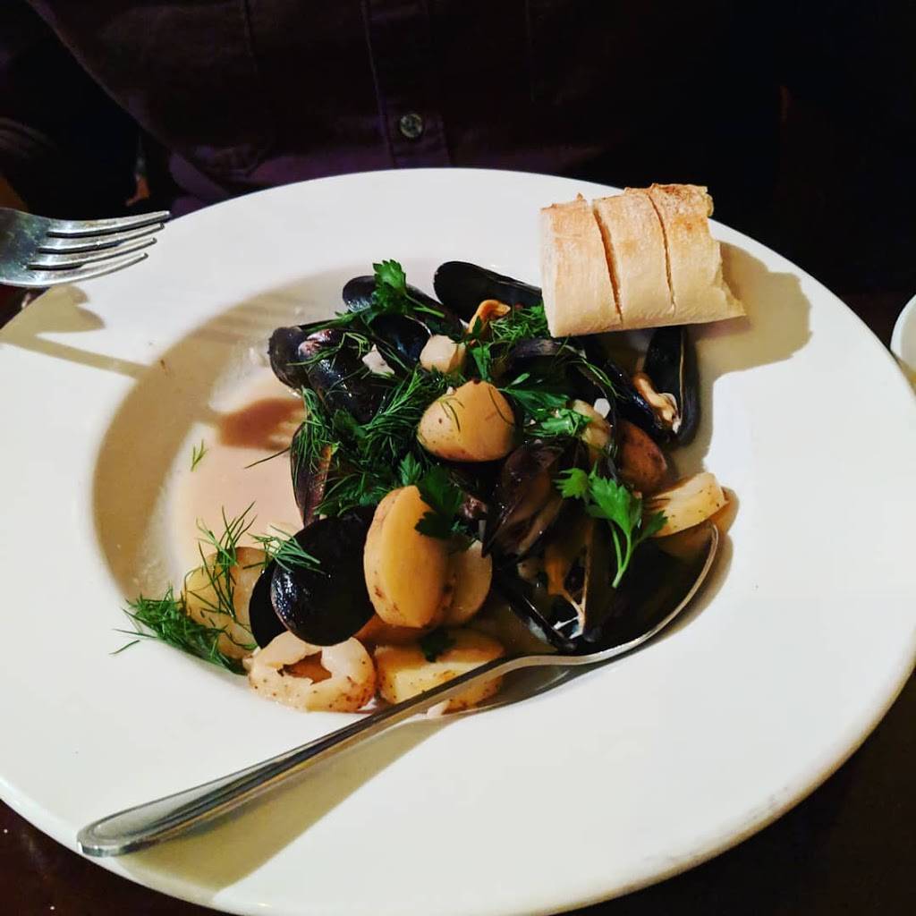 Red Dove Tavern | restaurant | 30 E Castle St, Geneva, NY 14456, USA | 3157812020 OR +1 315-781-2020