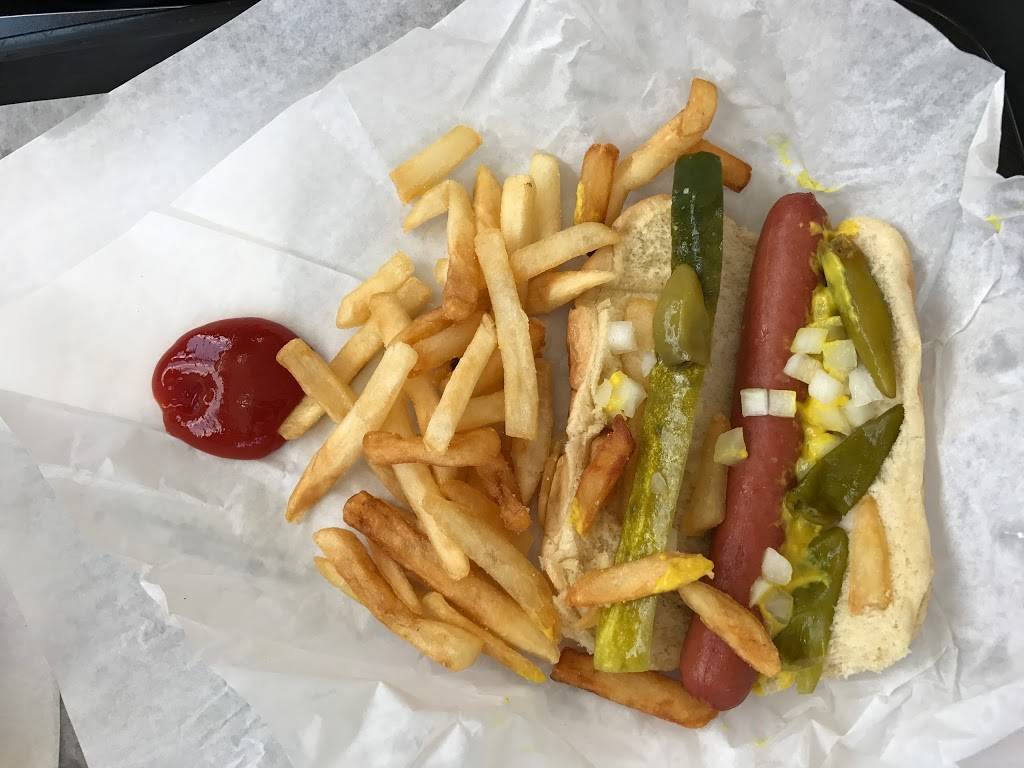 Henrys Drive-In | restaurant | 6031 Ogden Ave, Cicero, IL 60804, USA | 7086569344 OR +1 708-656-9344