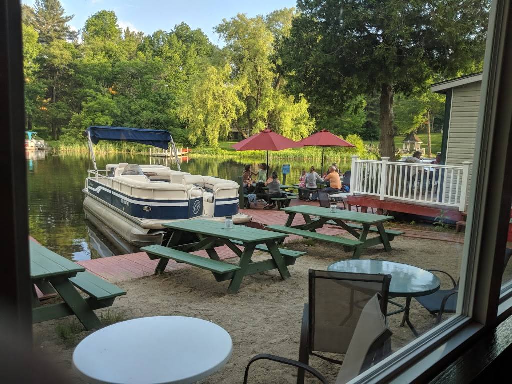 Backwater Grille | restaurant | 42 Queechy Lake Dr, Canaan, NY 12029, USA | 5187810199 OR +1 518-781-0199