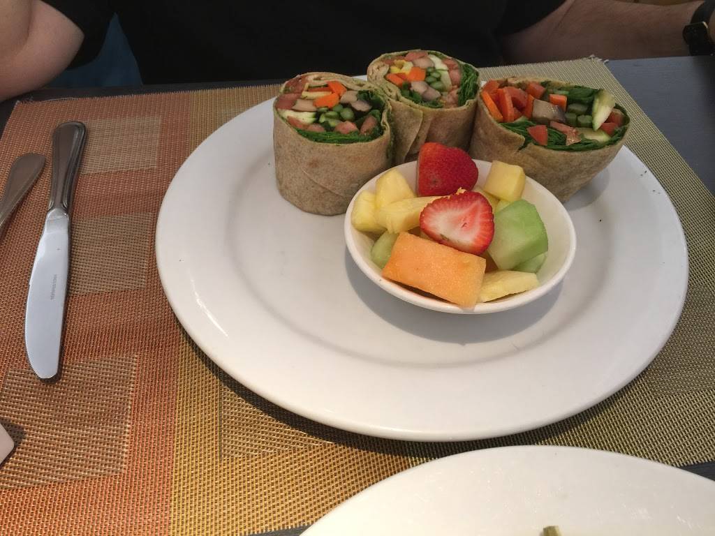 Californias | restaurant | 333 Universal Hollywood Dr, Universal City, CA 91608, USA | 8189801212 OR +1 818-980-1212