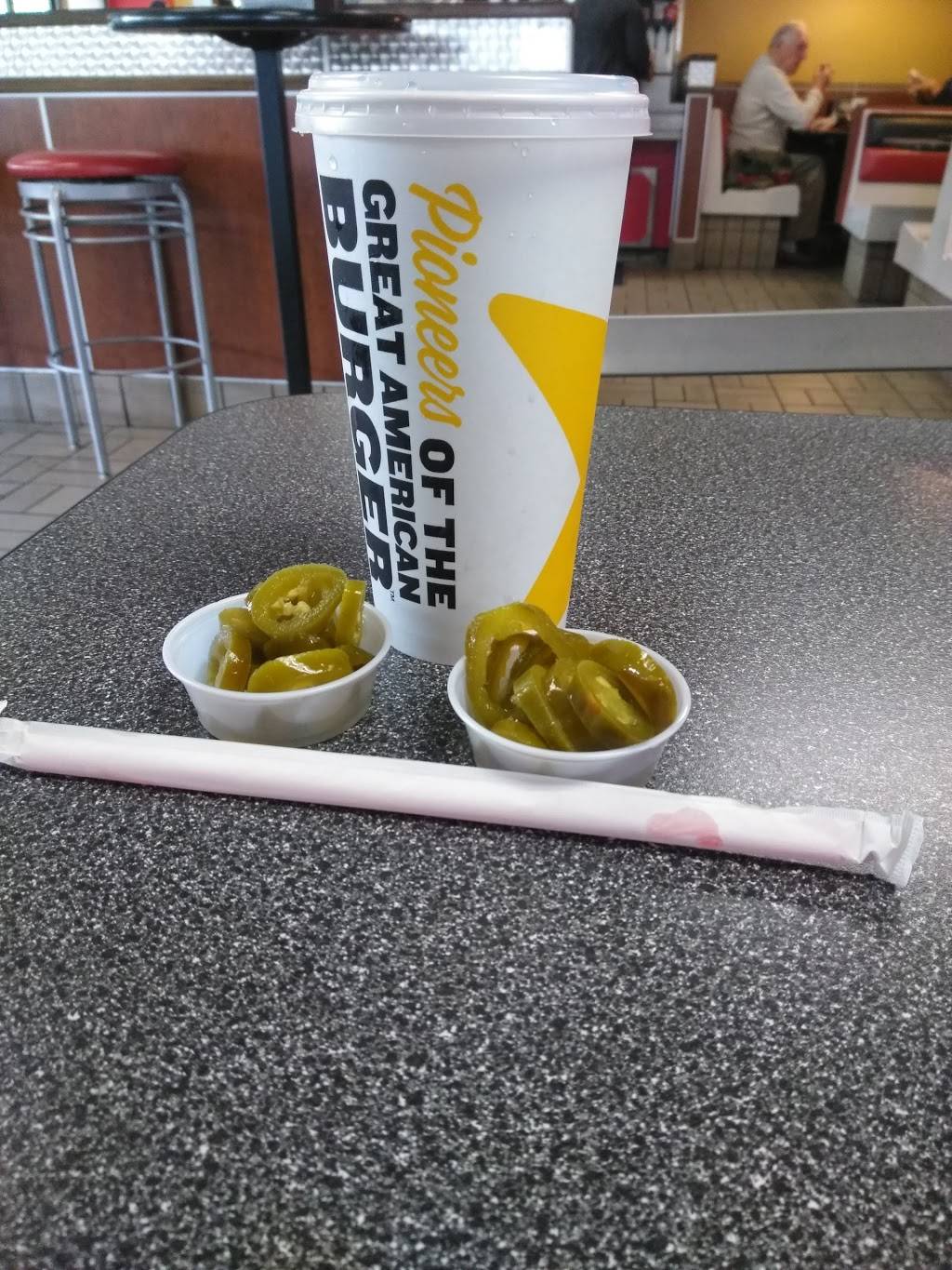 Carls Jr. / Green Burrito | restaurant | 1000 Farmers Ln, Santa Rosa, CA 95405, USA | 7075712001 OR +1 707-571-2001