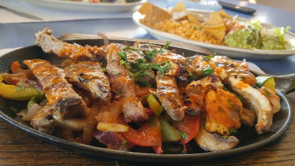 Lucky Guys | restaurant | 12801 Bellflower Blvd, Downey, CA 90242, USA | 5628033036 OR +1 562-803-3036