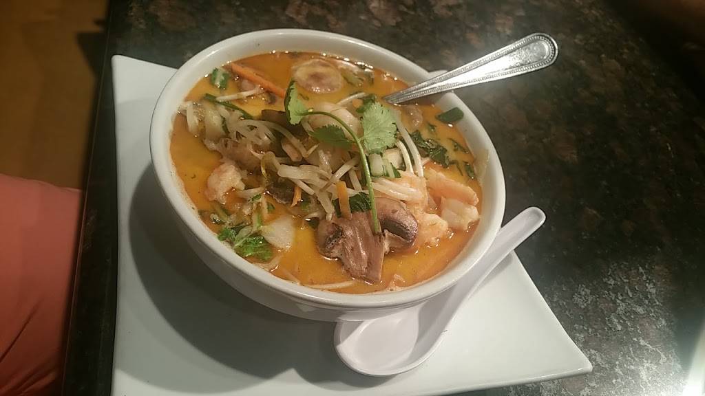 Mama Fus Asian House | restaurant | 11105 San Jose Blvd, Jacksonville, FL 32223, USA | 9042601727 OR +1 904-260-1727