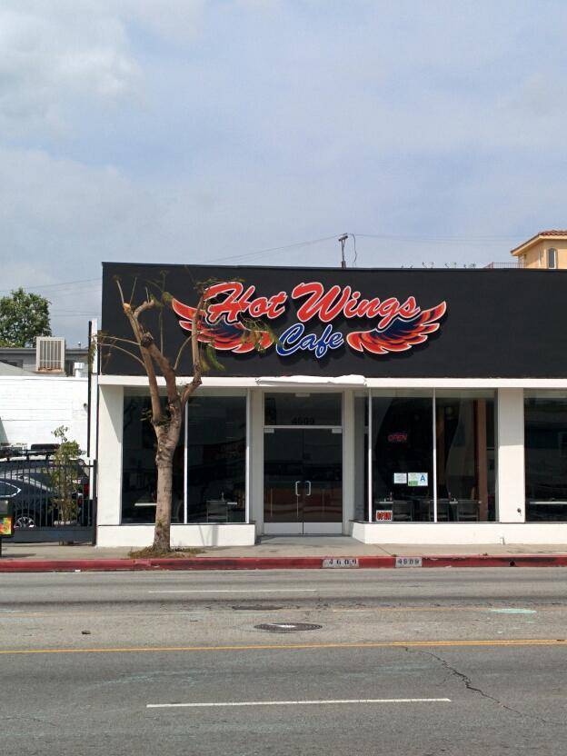 Hot Wings Cafe | restaurant | 4609 Van Nuys Blvd, Sherman Oaks, CA 91403, USA | 8187849464 OR +1 818-784-9464