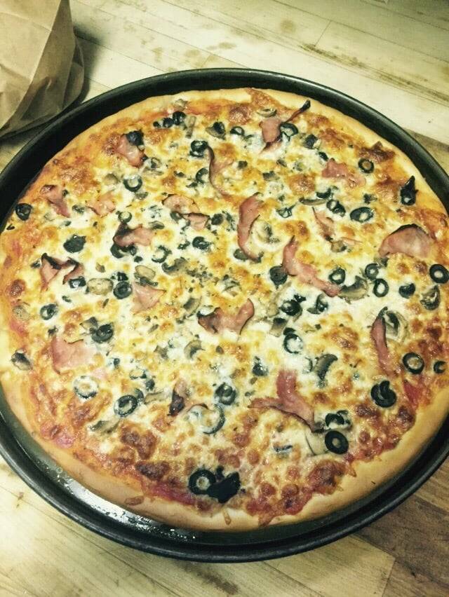 Crossroads Pizza | restaurant | 68 N Main St, Norwalk, CT 06854, USA | 2038557785 OR +1 203-855-7785