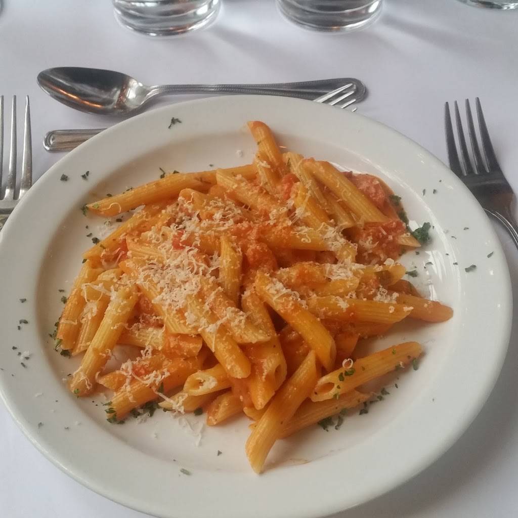 Restaurant La Chitarra | restaurant | 140 Rue Morin, Sainte-Adèle, QC J8B 2T7, Canada | 4502296904 OR +1 450-229-6904