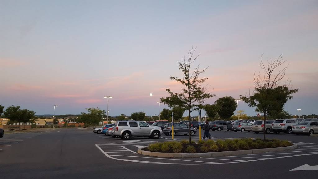 Lower Nazareth Commons | shopping mall | 3750-3895 Dryland Way, Easton, PA 18045, USA | 6107471200 OR +1 610-747-1200