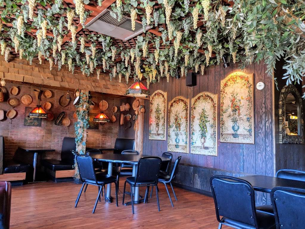 La Gondola Spaghetti House | meal takeaway | 700 E War Memorial Dr, Peoria, IL 61614, USA | 3096880800 OR +1 309-688-0800