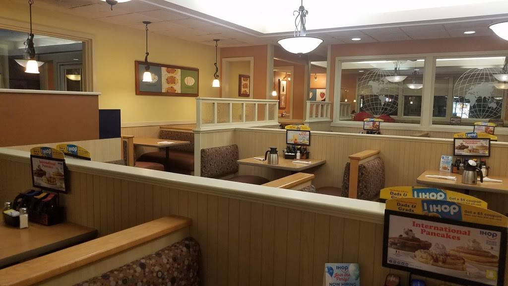 IHOP | restaurant | 817 First Colonial Road, Virginia Beach, VA 23451, USA | 7574229134 OR +1 757-422-9134