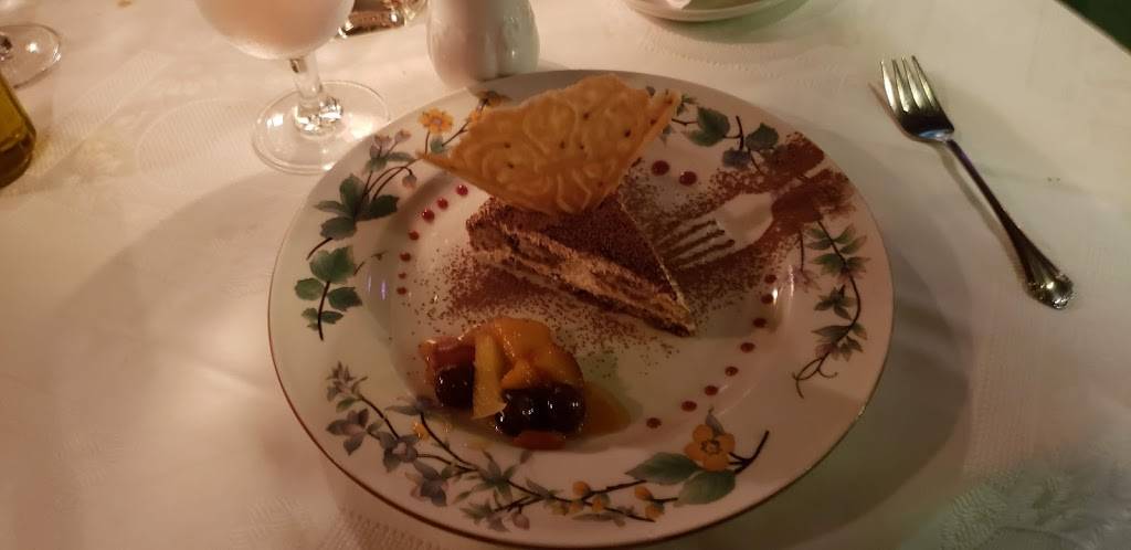 Restaurant Esmeralda Sur-Lac | restaurant | 1223 Chemin du Chantecler, Sainte-Adèle, QC J8B 2Y3, Canada | 4502295151 OR +1 450-229-5151