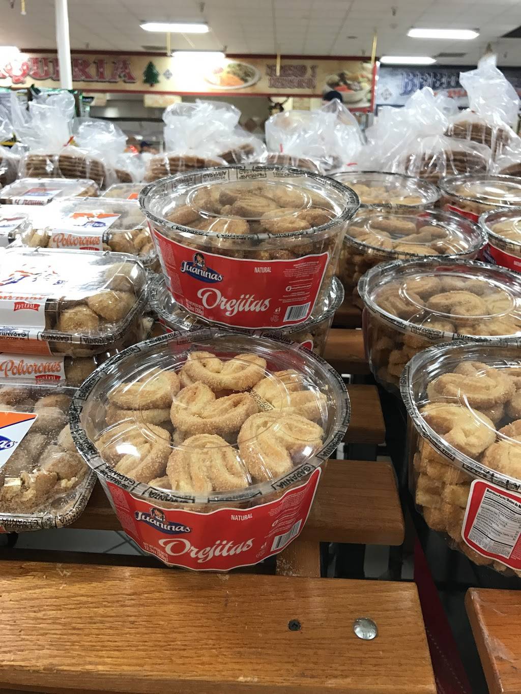 La Michoacana Meat Market | bakery | Blvd, 2323 SW Military Dr, San Antonio, TX 78221, USA | 2109324969 OR +1 210-932-4969