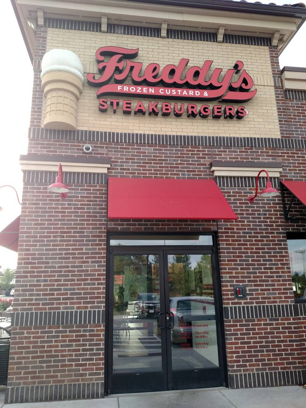 Freddys Frozen Custard & Steakburgers | restaurant | 14005 W Colfax Dr, Lakewood, CO 80401, USA | 3032799609 OR +1 303-279-9609