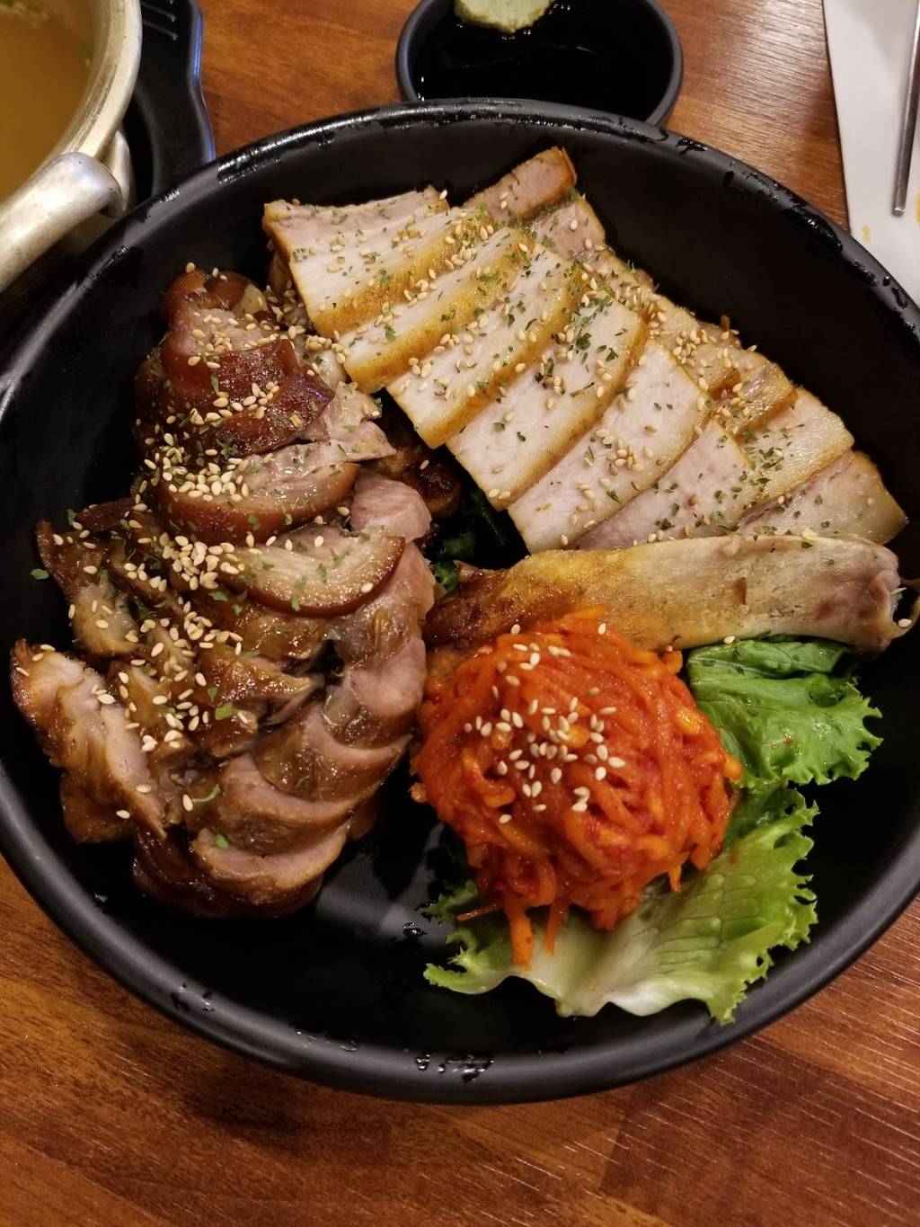 Hanyang Jokbal | restaurant | 6016 Yonge St, North York, ON M2M 3V9, Canada | 4167925808 OR +1 416-792-5808