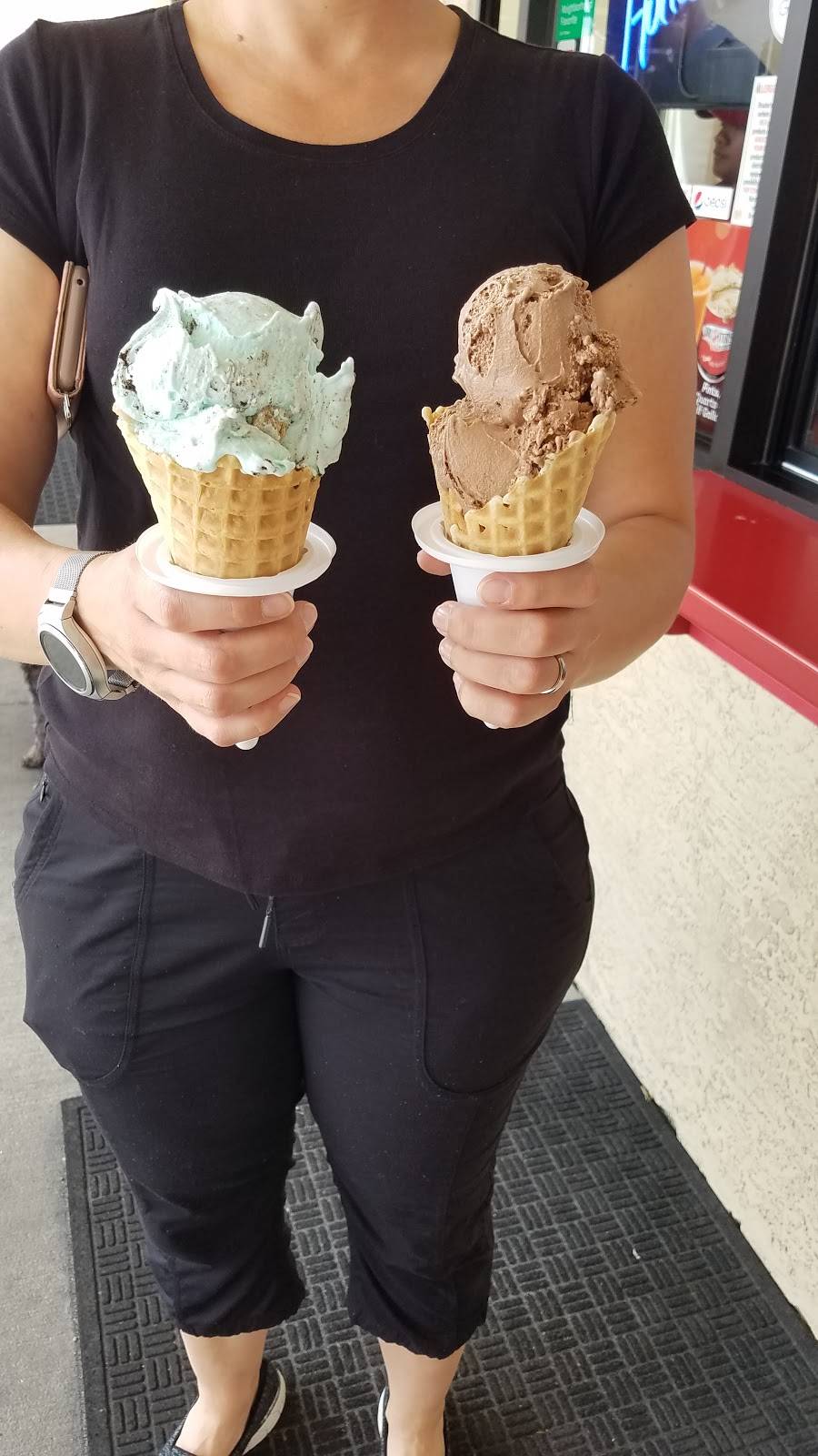 Brusters Real Ice Cream | restaurant | 2450 FL-50, Clermont, FL 34711, USA | 3527085851 OR +1 352-708-5851