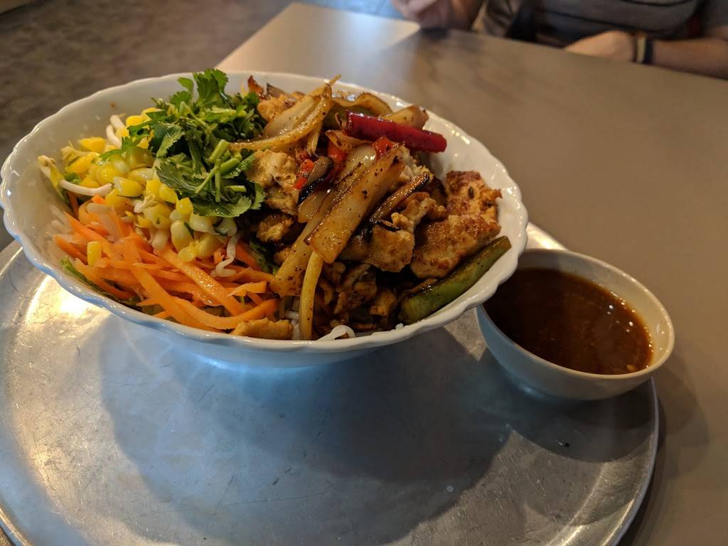 PHO 5UP | restaurant | 2625 Riva Rd D, Annapolis, MD 21401, USA | 4102246000 OR +1 410-224-6000