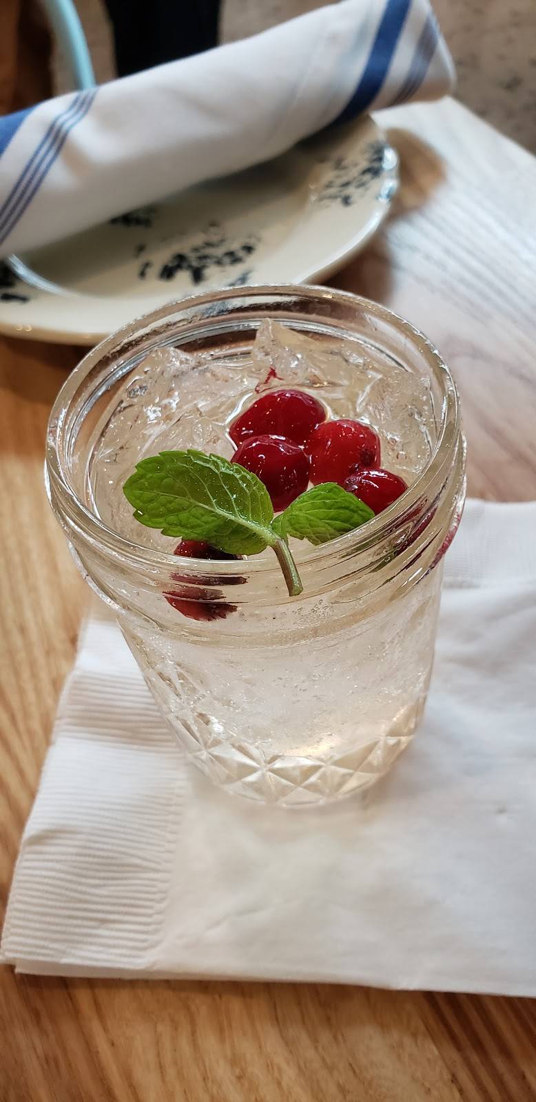 Whistle Britches Willow Bend - Plano | restaurant | 2405 Dallas Pkwy SUITE 4, Plano, TX 75093, USA | 2142995971 OR +1 214-299-5971