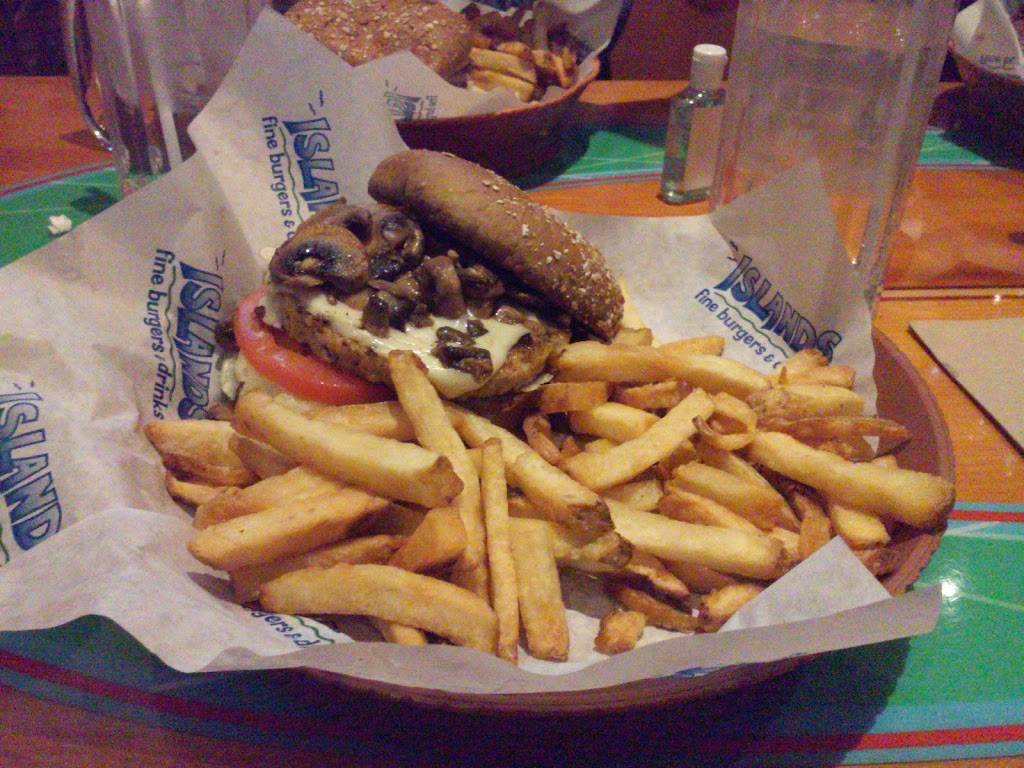 Valencia Crossroads | shopping mall | 24120, 24290 Valencia Blvd, Valencia, CA 91355, USA | 2135532200 OR +1 213-553-2200