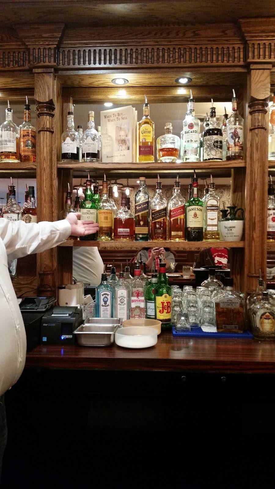 Green Barn Whiskey Kitchen | restaurant | 5 Chestnut Ave, Red Bluff, CA 96080, USA | 5305273161 OR +1 530-527-3161