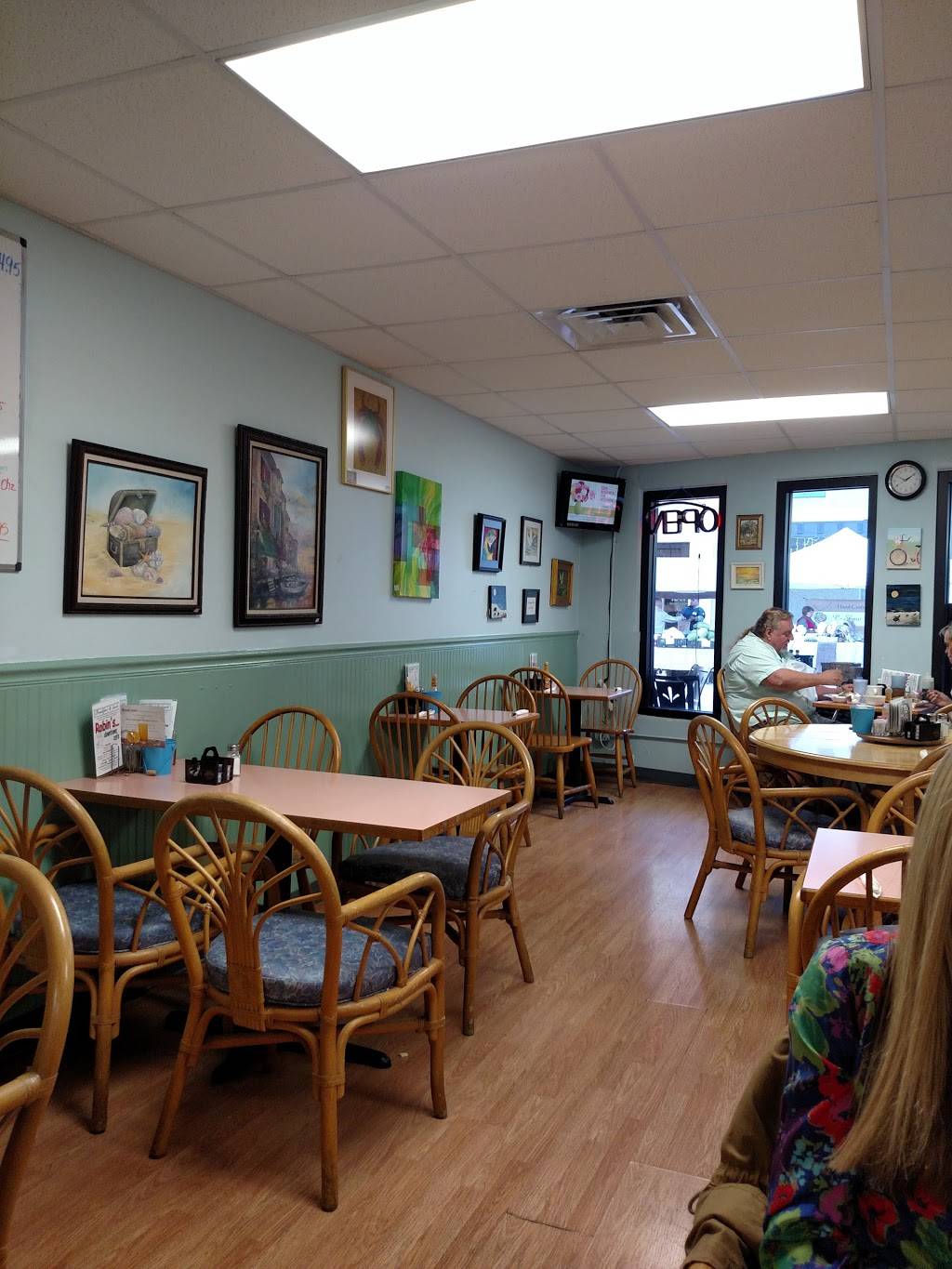 Robins Downtown Cafe | cafe | 428 12th St W, Bradenton, FL 34205, USA | 9417478899 OR +1 941-747-8899