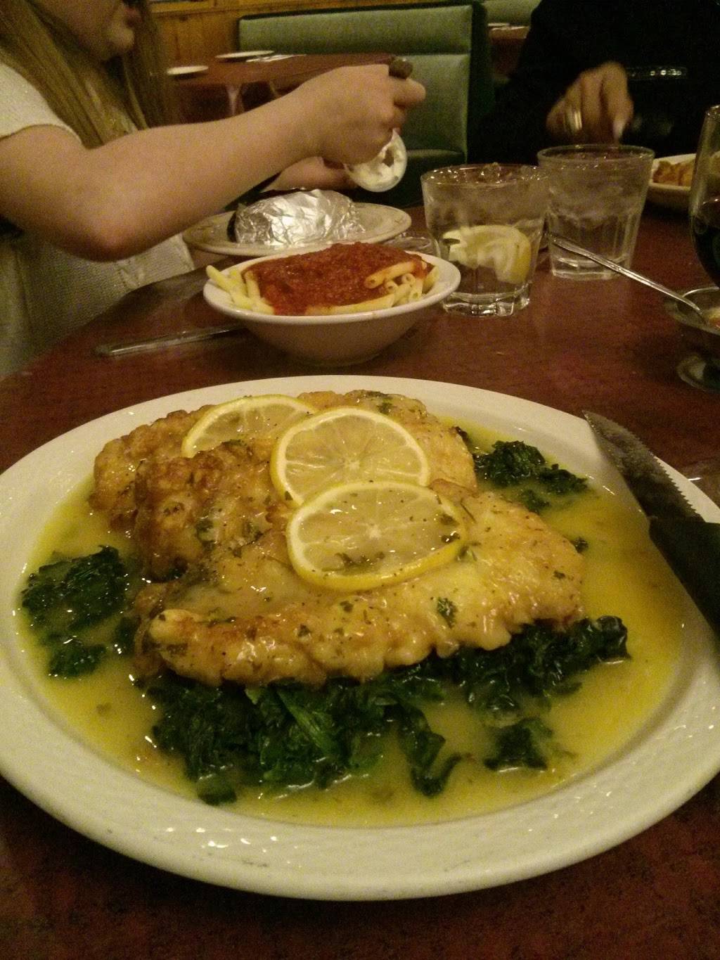 Barones Pizza | restaurant | 12701 Central Ave, Crestwood, IL 60445, USA | 7083884050 OR +1 708-388-4050