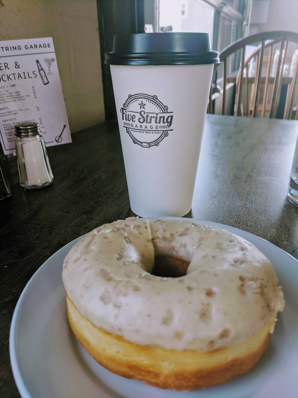 Five String Garage | restaurant | 700 Hadley Ave, Old Hickory, TN 37138, USA | 6158947188 OR +1 615-894-7188