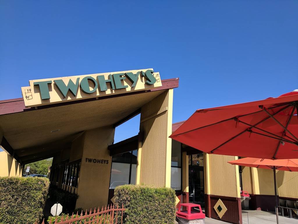 Twoheys Restaurant | restaurant | 1050, 1224 N Atlantic Blvd, Alhambra, CA 91801, USA | 6262847387 OR +1 626-284-7387