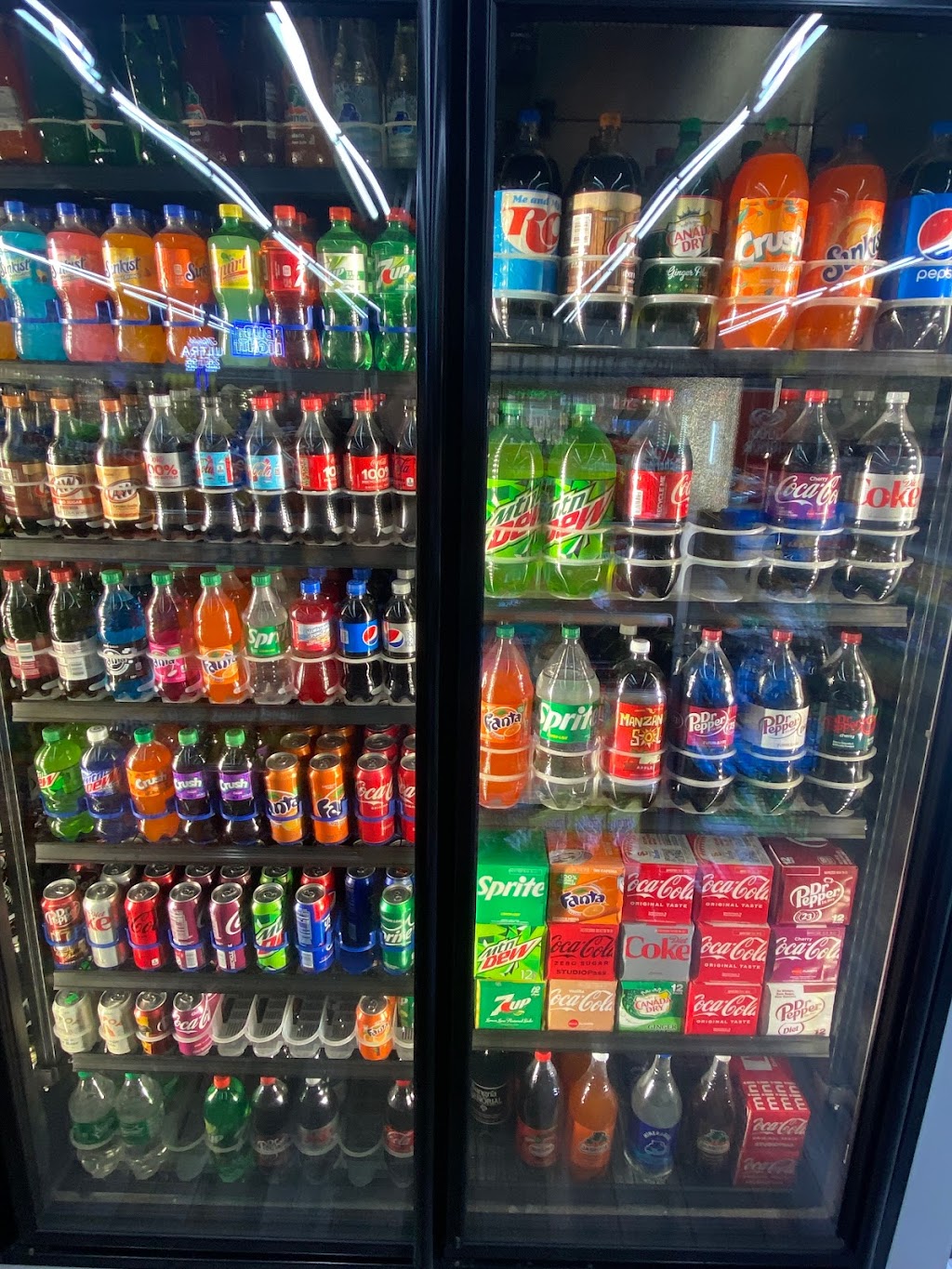 Craft Beer Kings | meal takeaway | 17701 Beach Blvd, Huntington Beach, CA 92647, USA | 6573290139 OR +1 657-329-0139