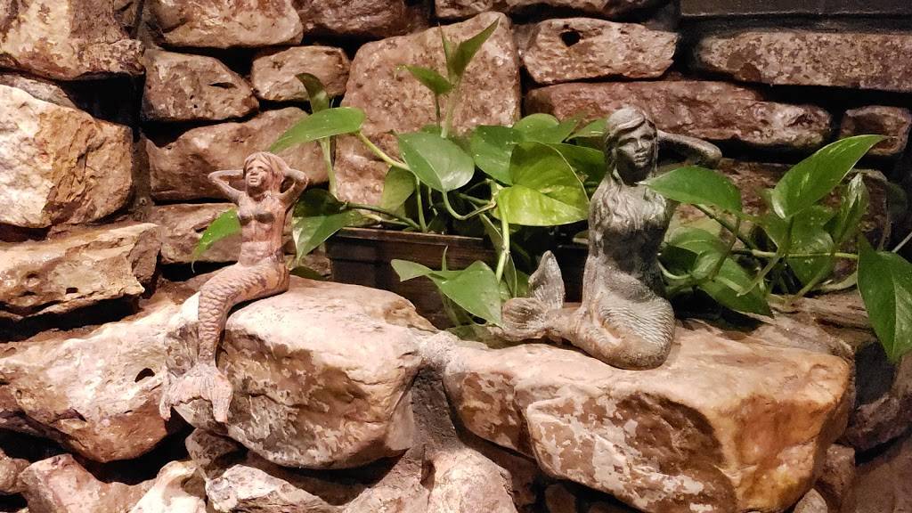 Mermaids Seafood Restaurant, Catering, & Venue | restaurant | 2217 N College Ave, Fayetteville, AR 72703, USA | 4794433737 OR +1 479-443-3737