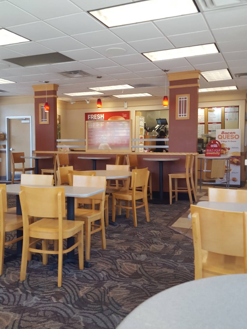 Wendys | restaurant | 850 E Euclid Ave, Des Moines, IA 50316, USA | 5152628063 OR +1 515-262-8063