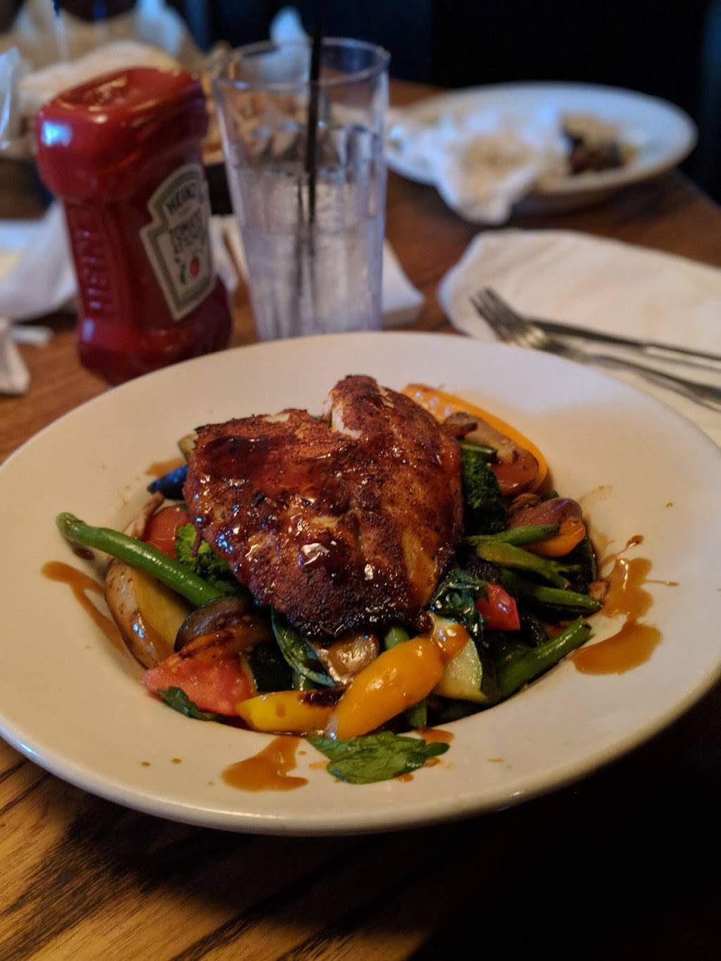 Tunxis Grill & Pizzeria | restaurant | 3 Tunxis St, Windsor, CT 06095, USA | 8606886429 OR +1 860-688-6429