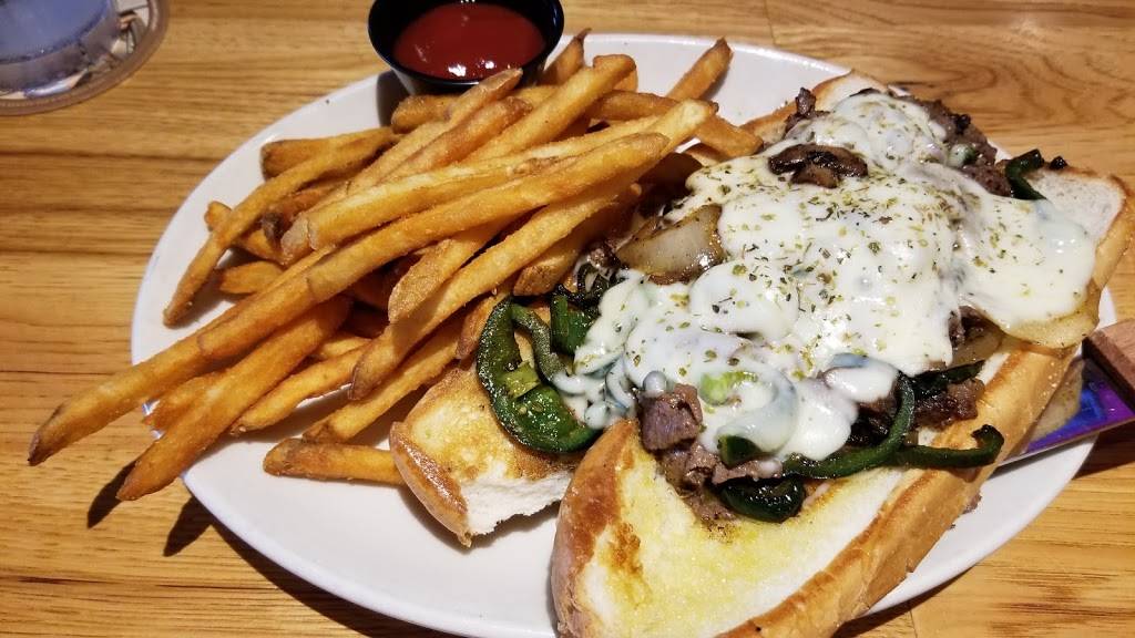 Twin Peaks Arden Arcade | restaurant | 535 Howe Ave, Sacramento, CA 95825, USA | 9169744370 OR +1 916-974-4370