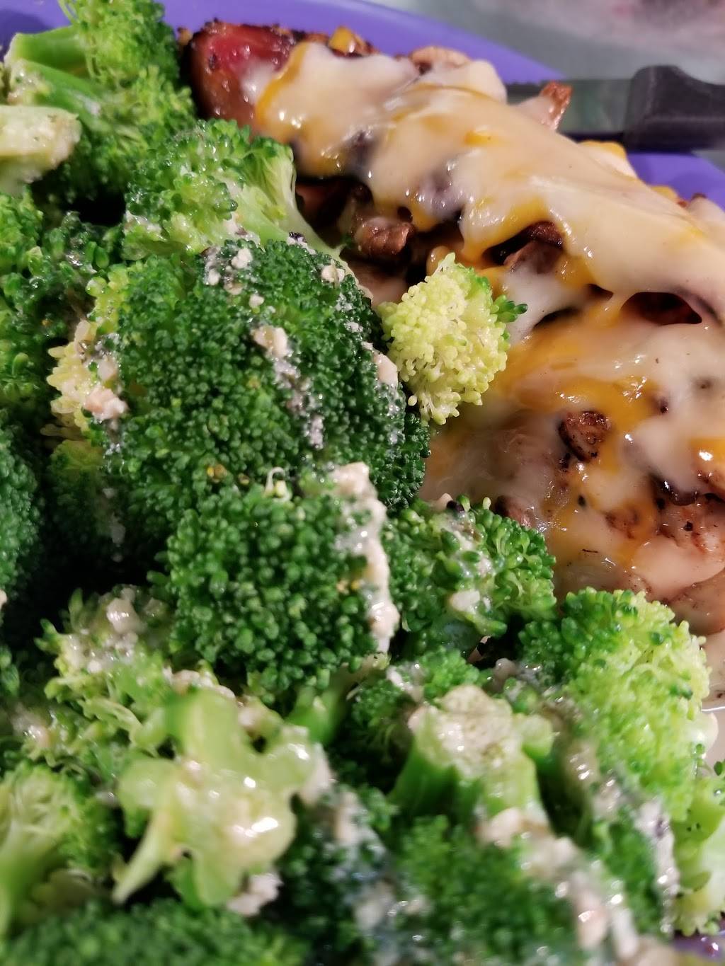 Hurricane Grill & Wings | restaurant | 12795 San Jose Blvd Suite 16, Jacksonville, FL 32223, USA | 9042608338 OR +1 904-260-8338