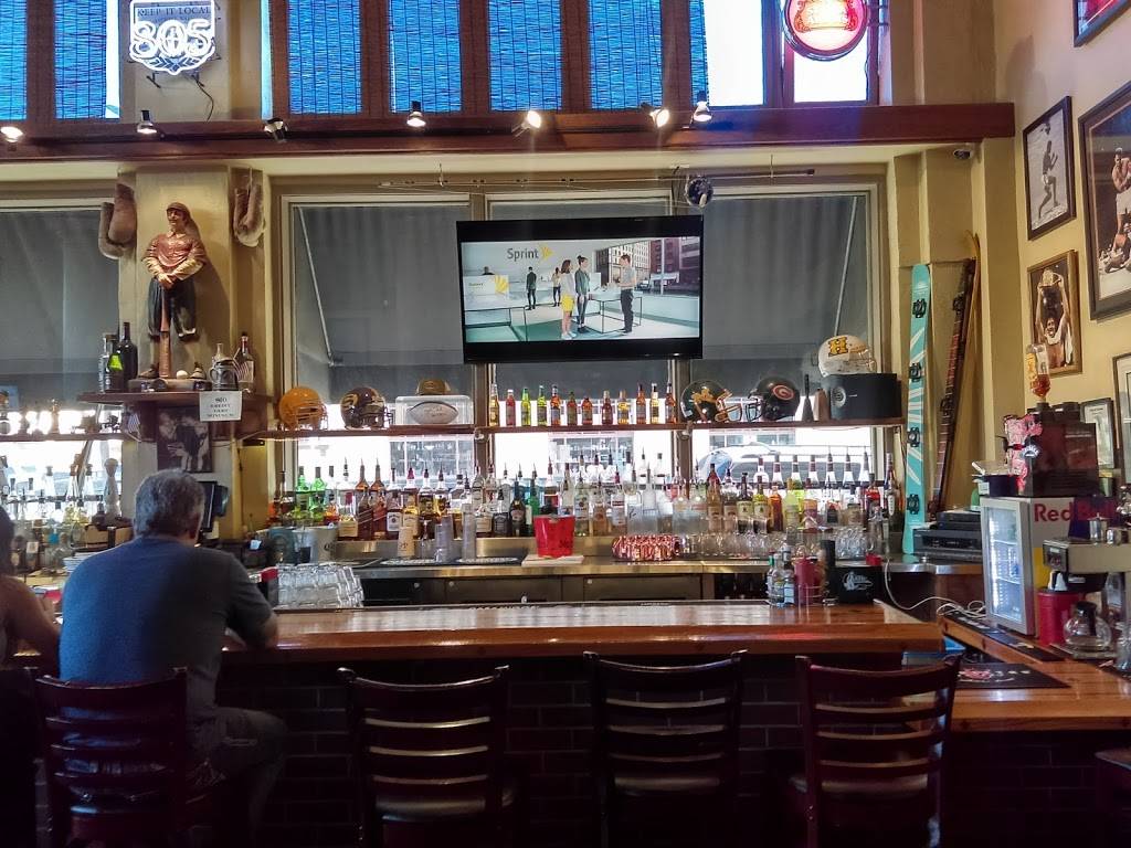 Dubbers Oldtown Bar And Grill | restaurant | 3427, 172 Main St, Salinas, CA 93901, USA | 8316760256 OR +1 831-676-0256