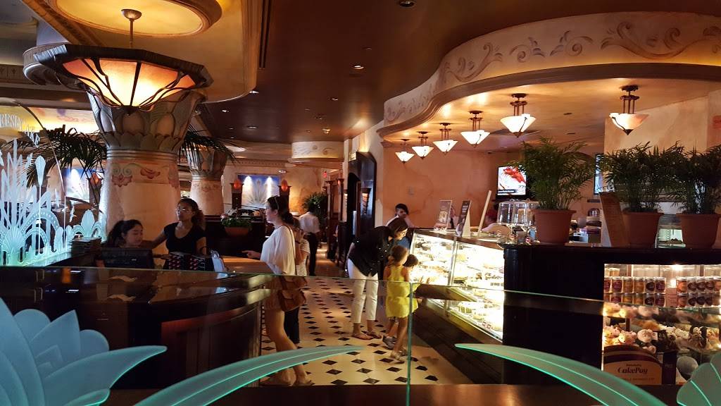 The Cheesecake Factory | restaurant | 5015 Westheimer Rd, Houston, TX 77056, USA | 7138400600 OR +1 713-840-0600