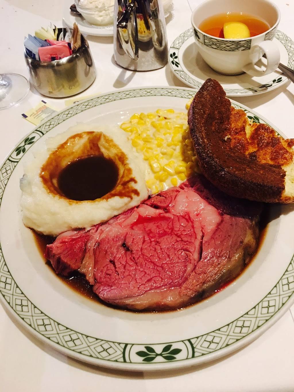 Lawrys The Prime Rib | restaurant | 100 La Cienega Blvd, Beverly Hills, CA 90211, USA | 3106522827 OR +1 310-652-2827