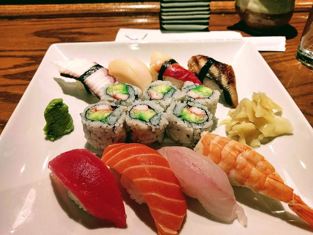 Murasaki | restaurant | 12158 Fairfax Towne Center, Fairfax, VA 22033, USA | 5715296765 OR +1 571-529-6765