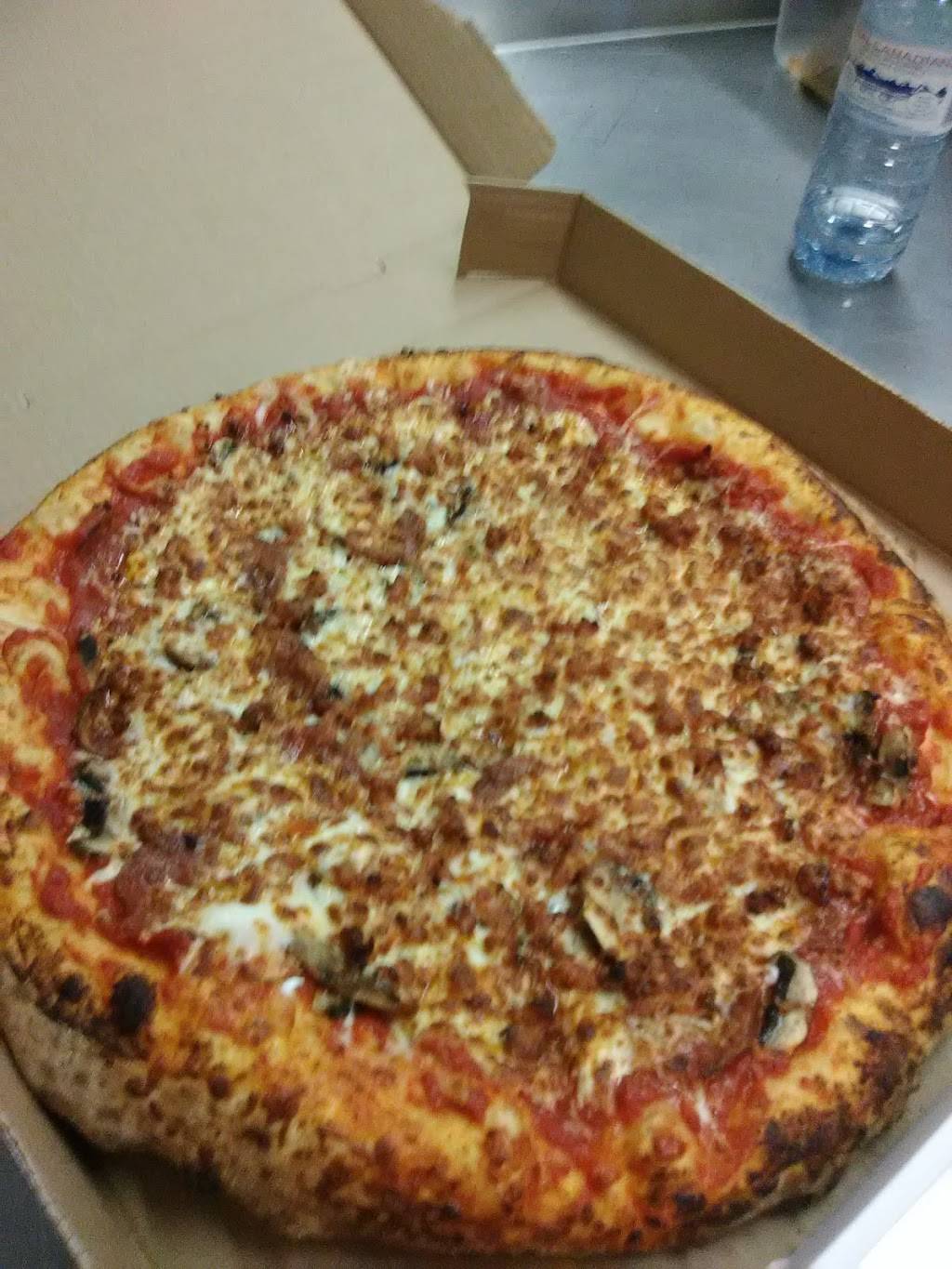 Daffy Dough Pizzeria | restaurant | 429 Glendale Ave, St. Catharines, ON L2P 3Y1, Canada | 9052278585 OR +1 905-227-8585