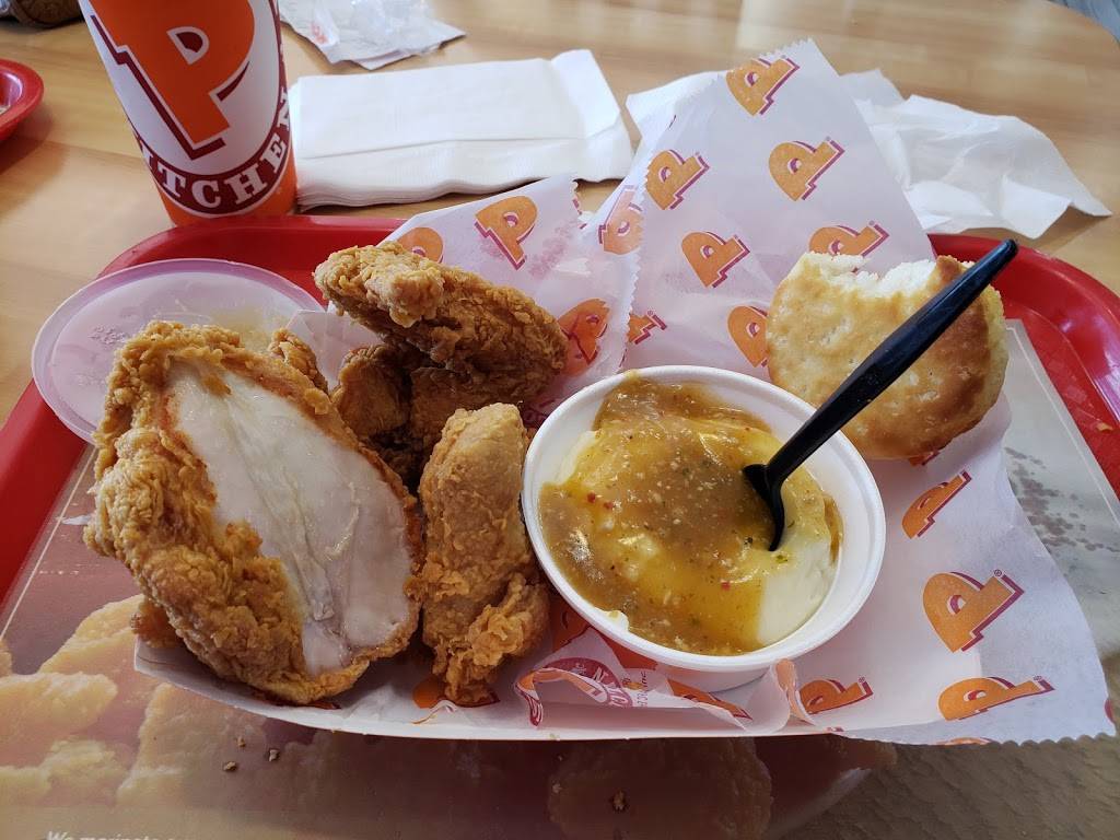 Popeyes Louisiana Kitchen | meal takeaway | 2854 Howard Ave, Windsor, ON N8X 3Y5, Canada | 5192506886 OR +1 519-250-6886