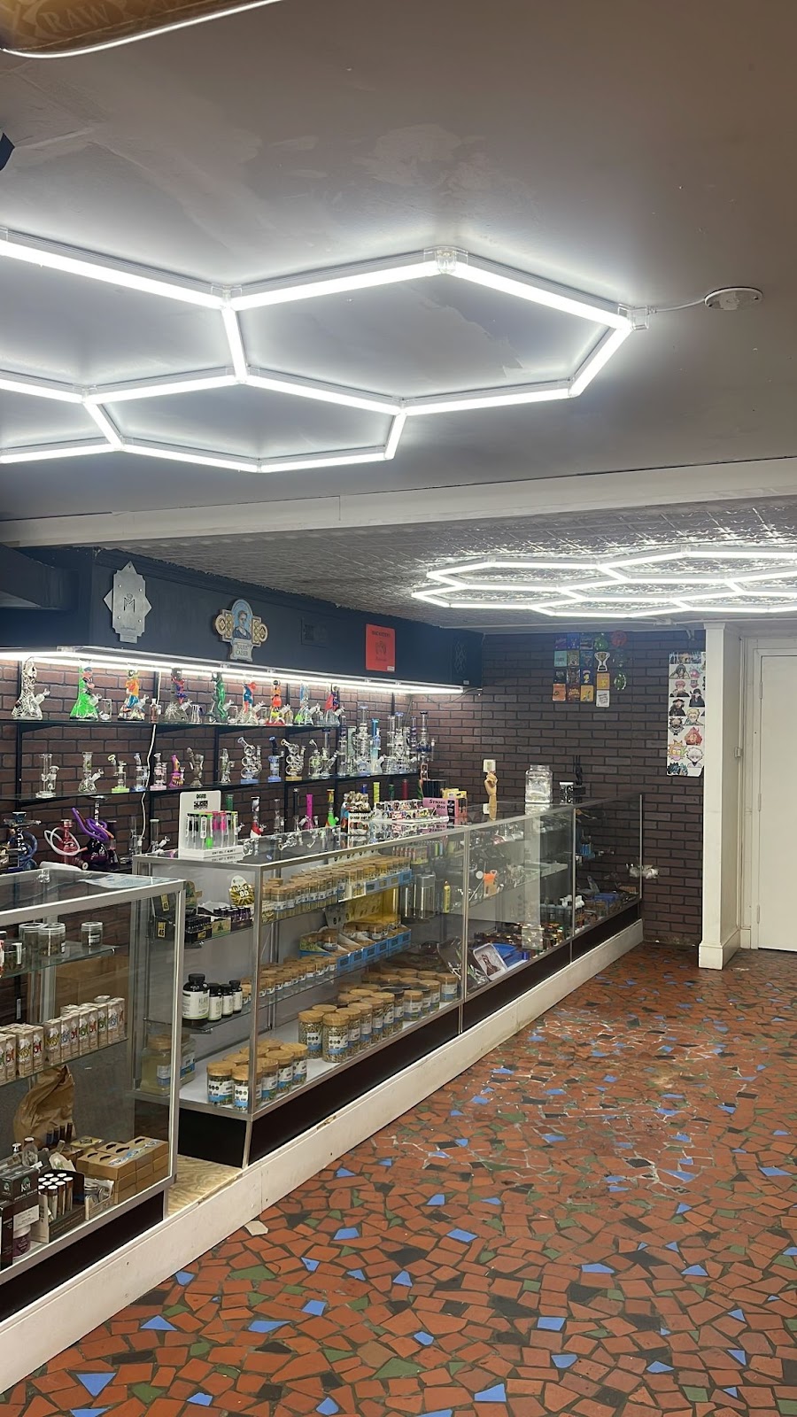 Griffin Vape Exotics | meal takeaway | 1831 W Broad St, Richmond, VA 23220, USA | 8049183512 OR +1 804-918-3512