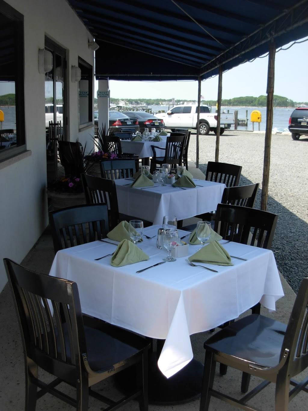 Clarks Landing Boat and Yacht Sales & Marina | restaurant | 847 Arnold Ave, Point Pleasant, NJ 08742, USA | 7328995559 OR +1 732-899-5559