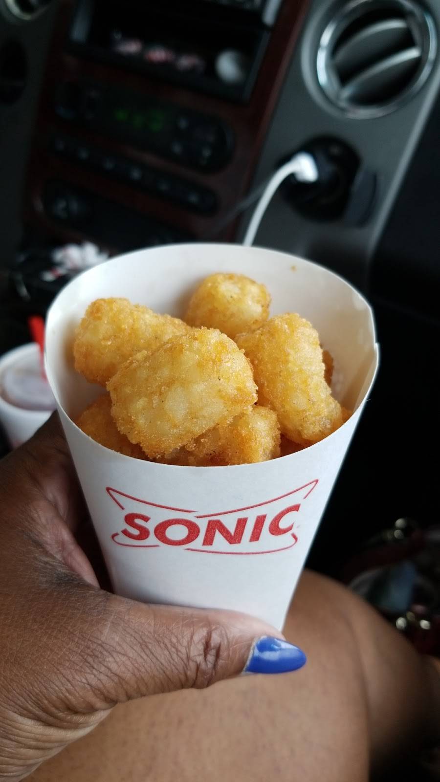 Sonic Drive-In | restaurant | 13339 LA-73, Dutch Town, LA 70734, USA | 2257448660 OR +1 225-744-8660
