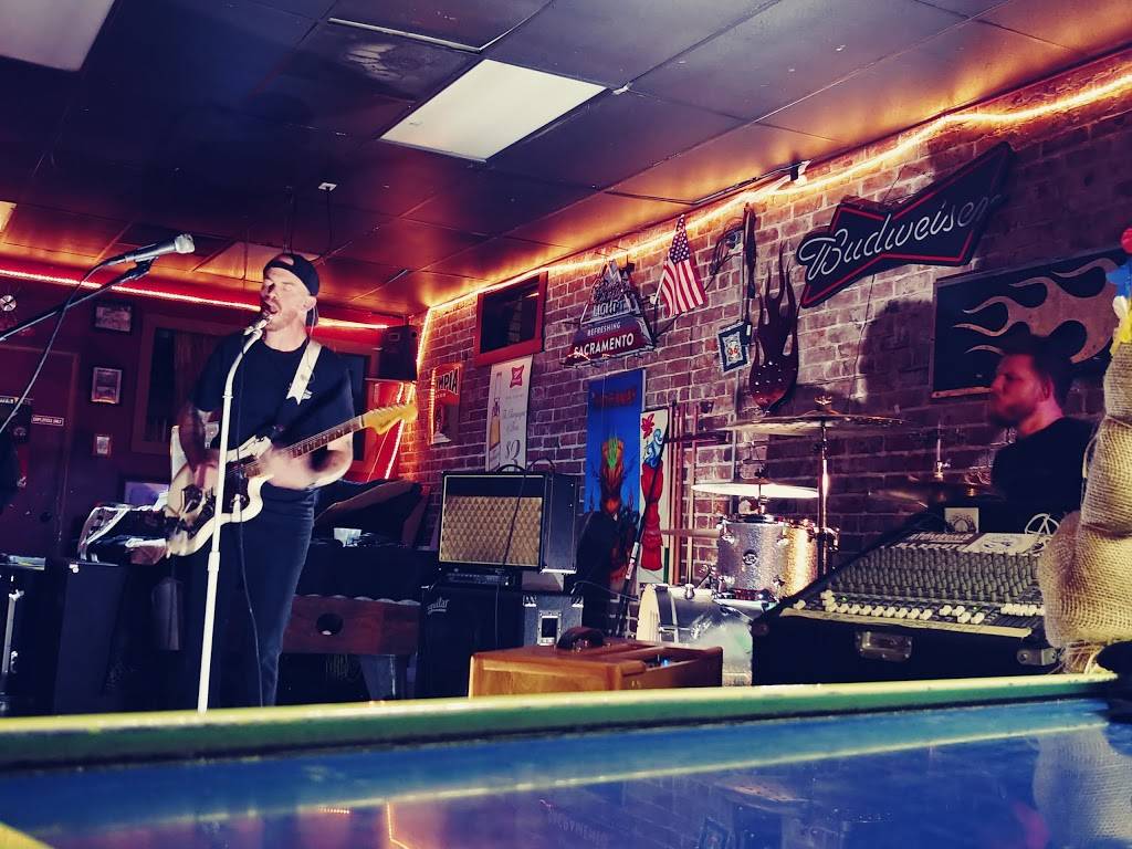 The Hideaway Bar & Grill | restaurant | 2565 Franklin Blvd, Sacramento, CA 95818, USA | 9164551331 OR +1 916-455-1331